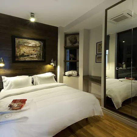 Urban Aparthotel