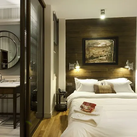 Urban Aparthotel